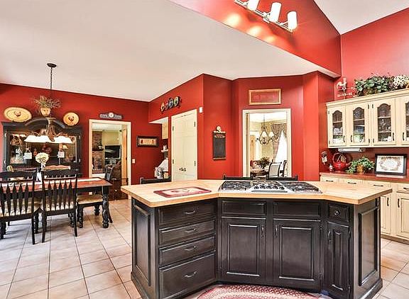 2nd image of 1306 Dietrich Oaks Dr