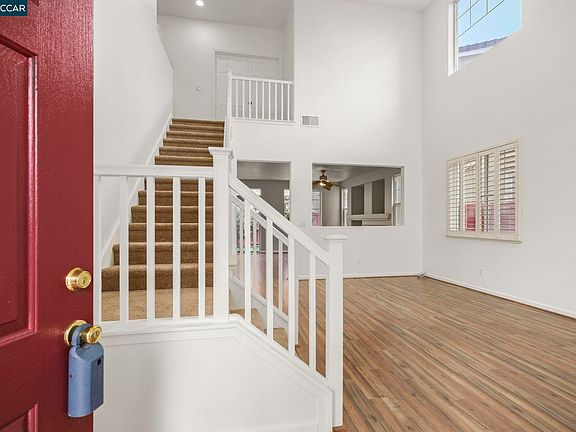 3rd image of 648 Rockspray Cir