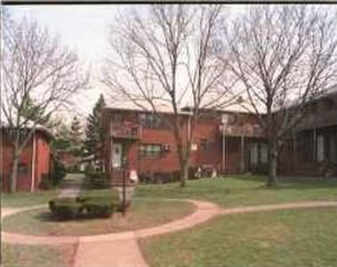 203 Terhune Ave APT E, Lodi, NJ, 07644