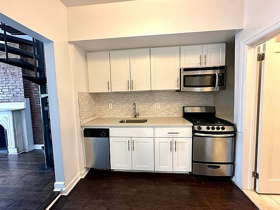 2nd image of 171 E 90th St APT 4A