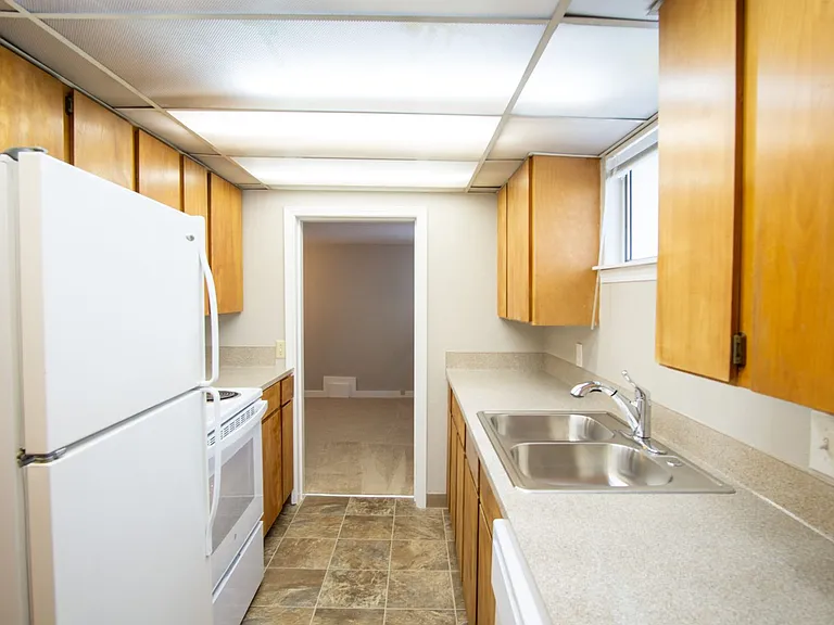 Great NW Location: Spacious 1 Bedroom Ready Now! — Photo 8