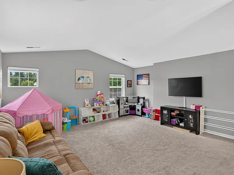 16347 SE Maduros Way — Photo 14