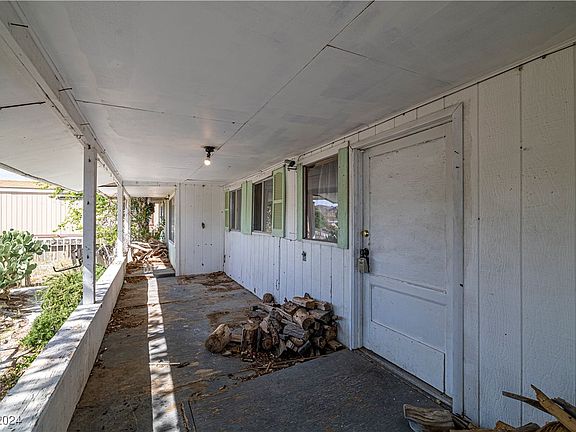 5th image of 200 W Hoyt St