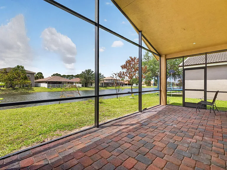 2237 SW Newport Isles Blvd — Photo 43