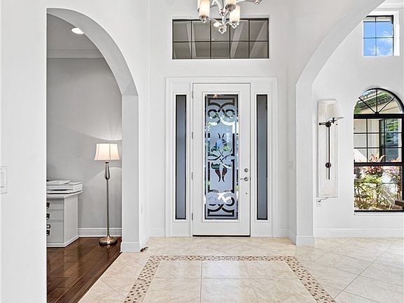 5th image of 10481 Solaro St