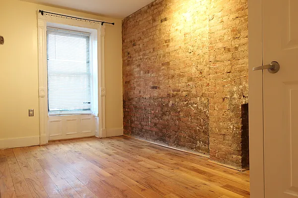 Rented by Rennit Inc. | media 6