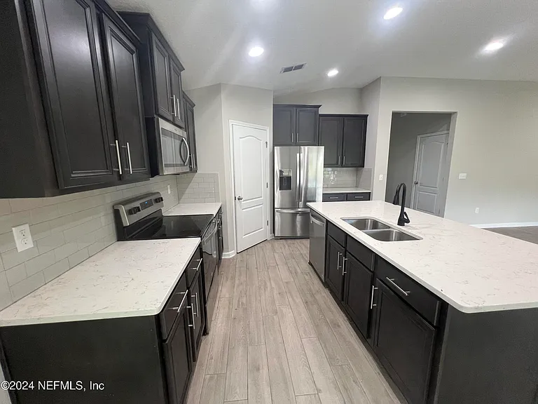494 Northside Dr S — Photo 10