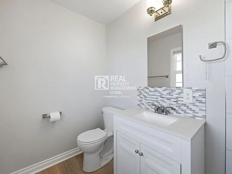 5082 Edinger Ave — Photo 30