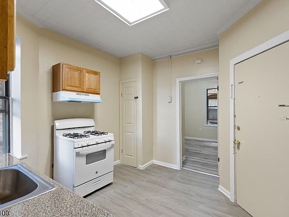 3rd image of 222 3rd St APT 2
