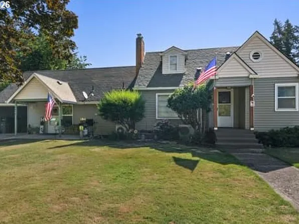 1068 9th St, Washougal, WA 98671