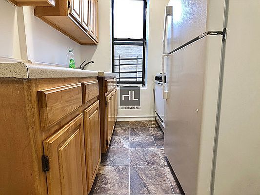 5th image of 8602 Fort Hamilton Pkwy APT 3L