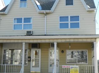 534 W Oak St, Frackville, PA 17931