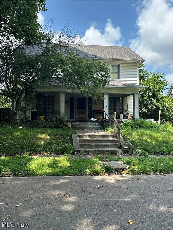 514 Perry Ave SW photo 1