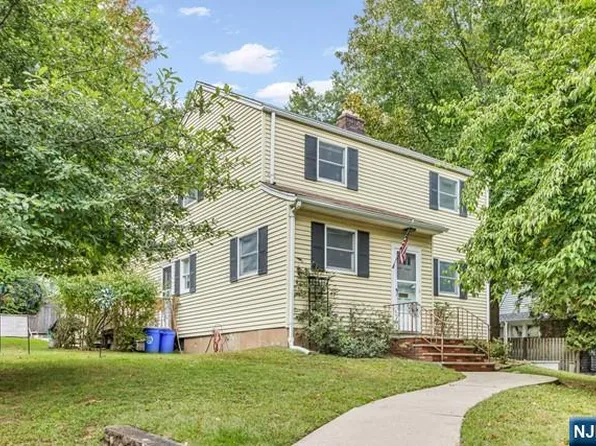 66 Columbus Ave, Closter, NJ 07624