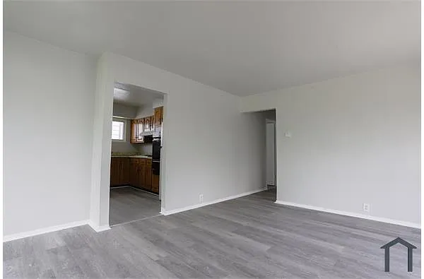 Building Photo - 4453 E 154th St