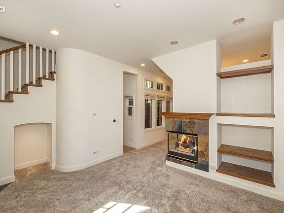 4th image of 4117 Wisteria Ln