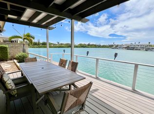 279 Ainahou St, Honolulu, HI 96825