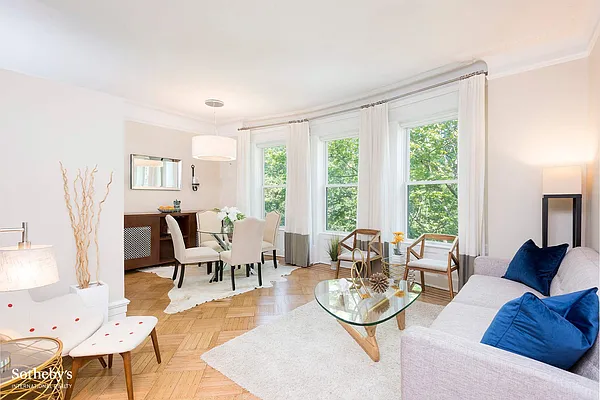 Sold by Sotheby's International Realty | media 11