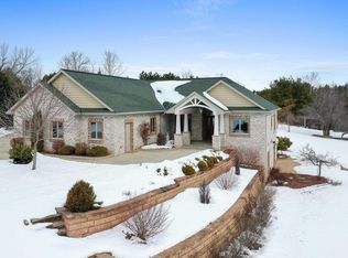 5661 Cooperstown Rd, Denmark, WI 54208
