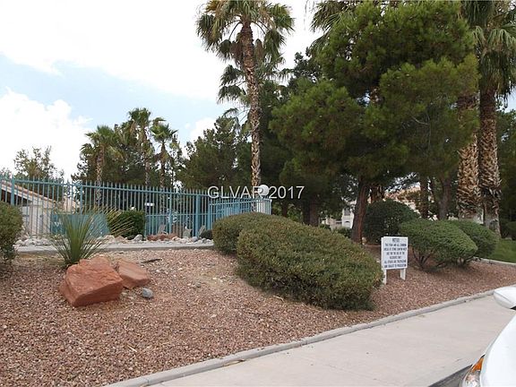 3rd image of 8039 Teresita Ave