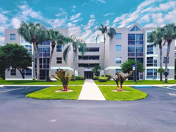 2nd image of 5910 Morningstar Circle #306