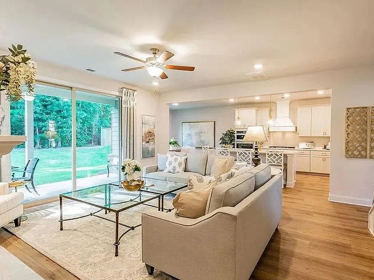 7930 Tiberon Pkwy — Photo 8