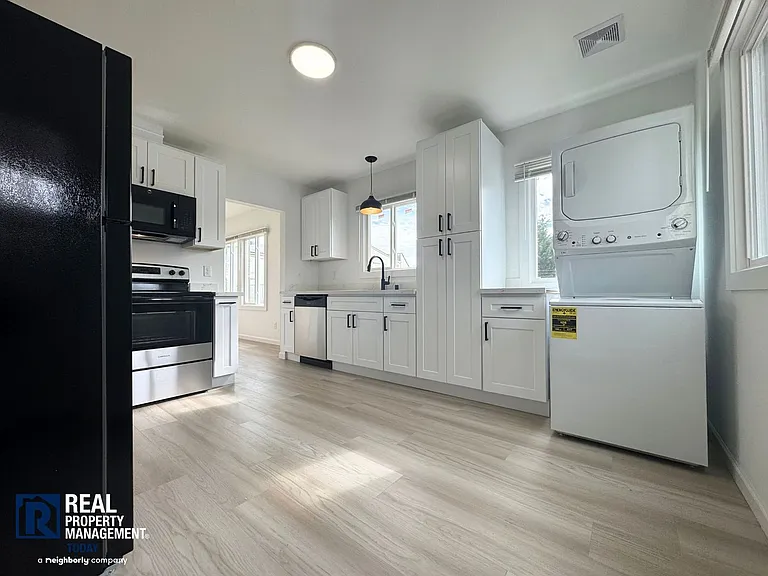 8420 1/2 S Tacoma Way #1 — Photo 4