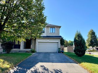 122 Foxborough Dr, Hamilton, ON L9G 4Z1