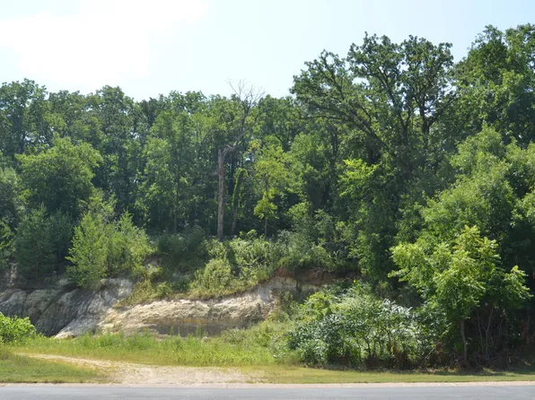 1113 Oakview Dr, Saint Charles, MN 55972