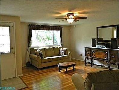 2nd image of 1368 Whitby Sq S