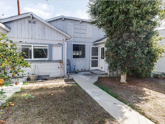 Unit for rent located in back of property. No shared walls, and lots of privacy. Previous tenants wouldn't even need to lock their doors!