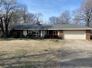 1920 Ables Rd, Sikeston, MO 63801