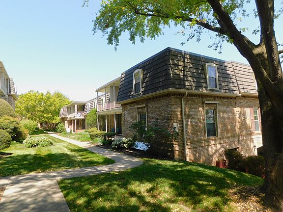 2nd image of 3115 Patrick Henry Dr
