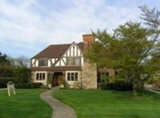 712 Berkshire Rd, Grosse Pointe Park, MI 48230
