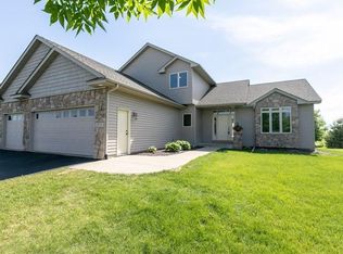 975 Hope Ave, Jordan, MN 55352