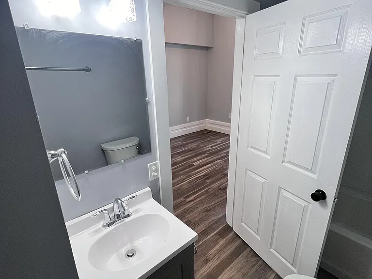 417 S Sheldon St #4 — Photo 10