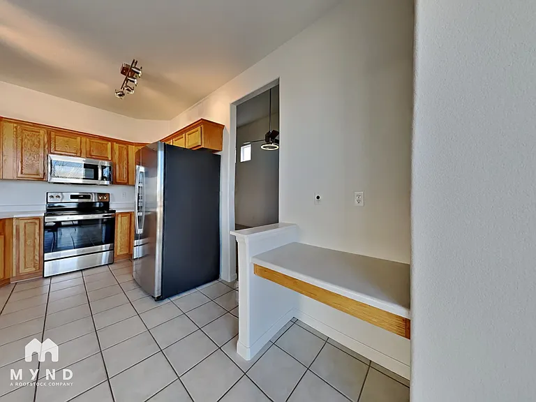 5965 S Waco St — Photo 5