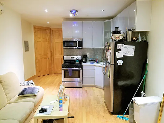 Rented by The Hamilton Group | media 19