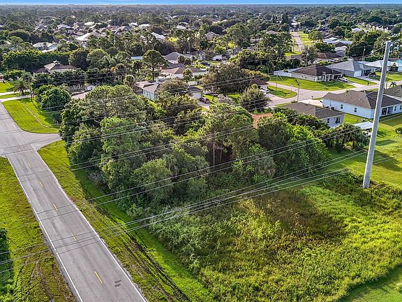 2nd image of 2192 SW Del Rio Boulevard