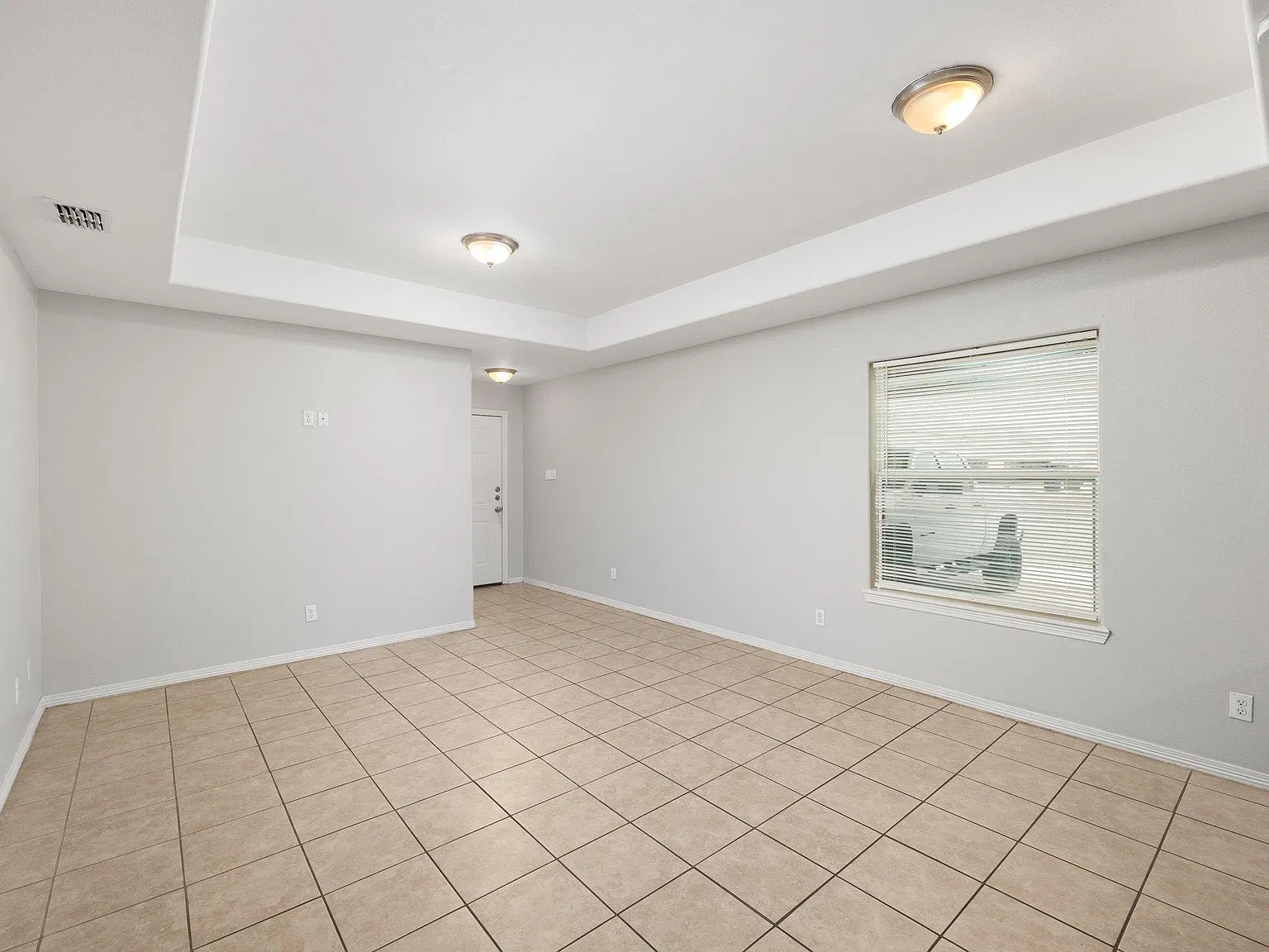1224 W Harrison Ave — Photo 4