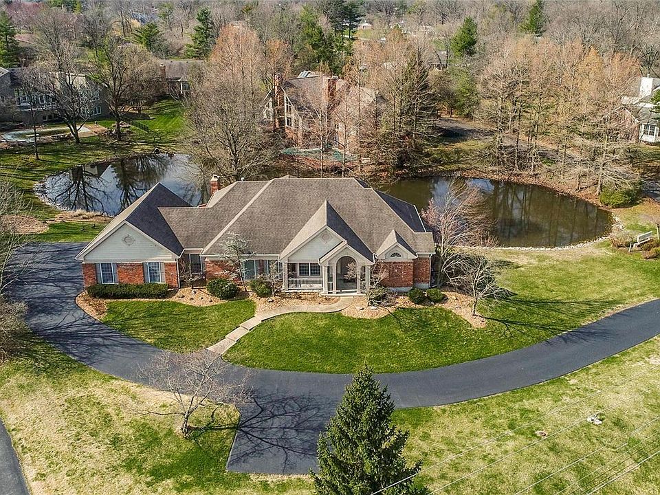 1st image of 700 Westwood Lake Dr