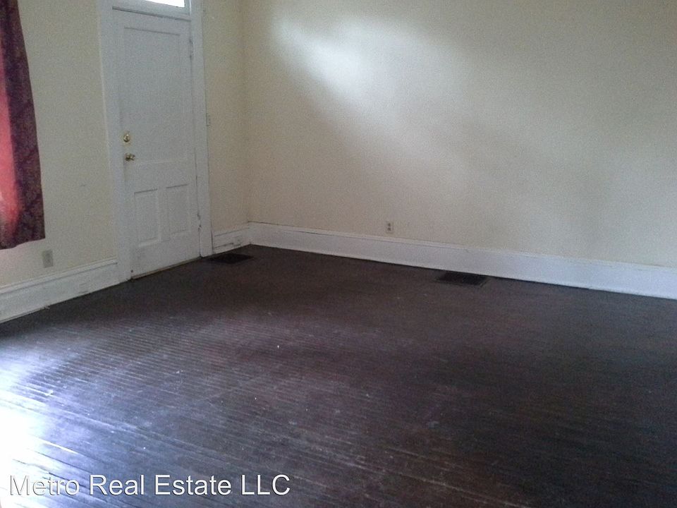 2nd image of 2222 Webster St