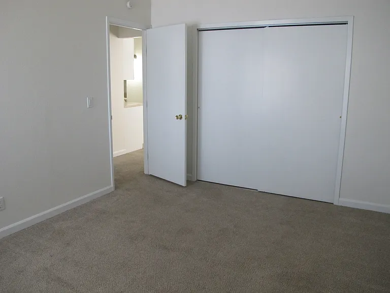 2831 Somerville Dr #D — Photo 3