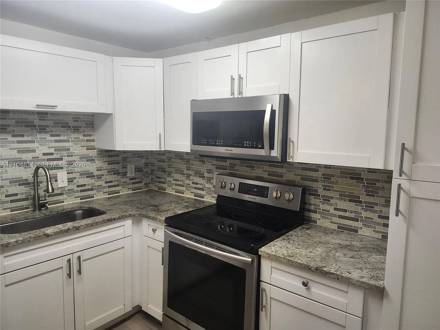 3 bed, 2.0 bath, $2,450 — Photo 2