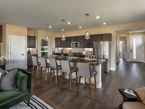 Trilogy Valor Evia Model Kitchen