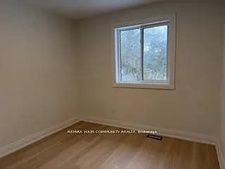 130 Simcoe Rd #MAIN — Photo 17