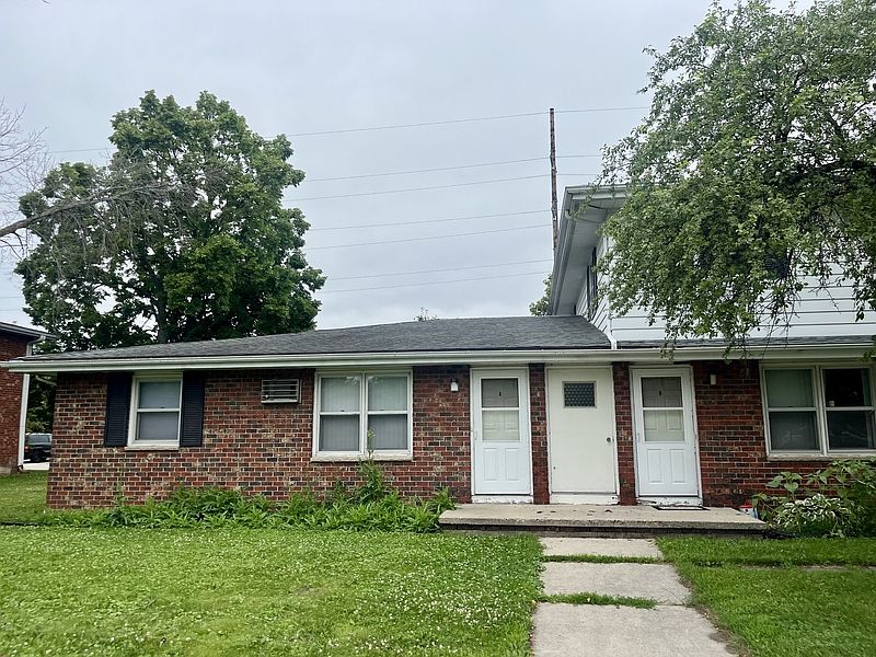 2nd image of 523 Spinnaker Ln APT H