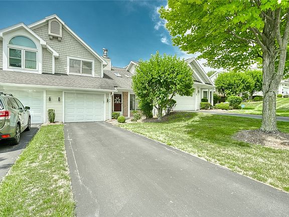 3rd image of 44 Genesee View Trl