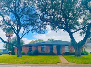 1414 Harbor View Dr, Galveston, TX 77550