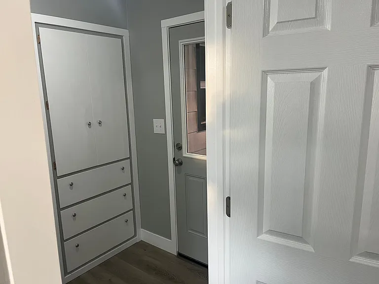 733 W Augusta Ave #1 — Photo 4